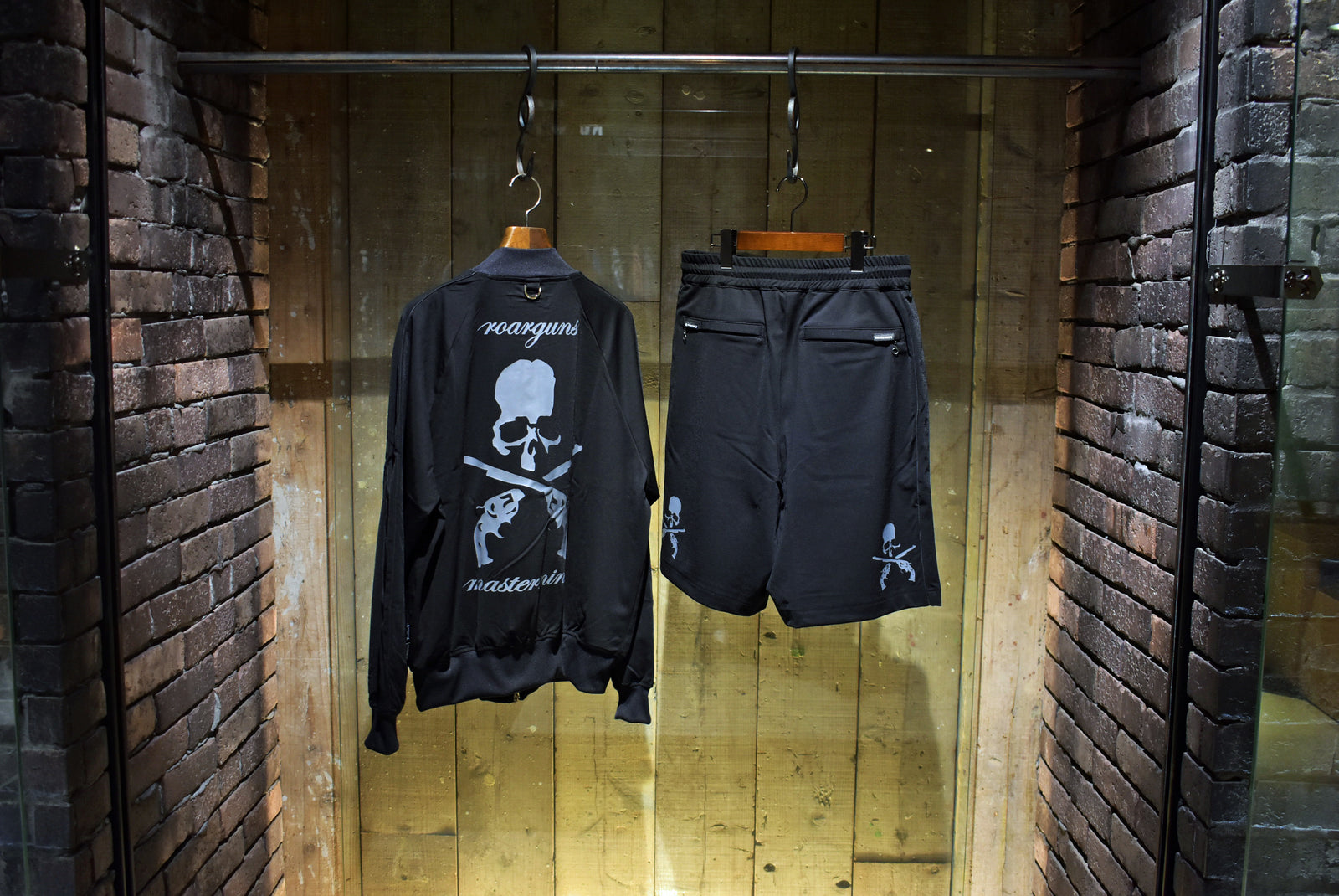 mastermind JAPAN × roarguns