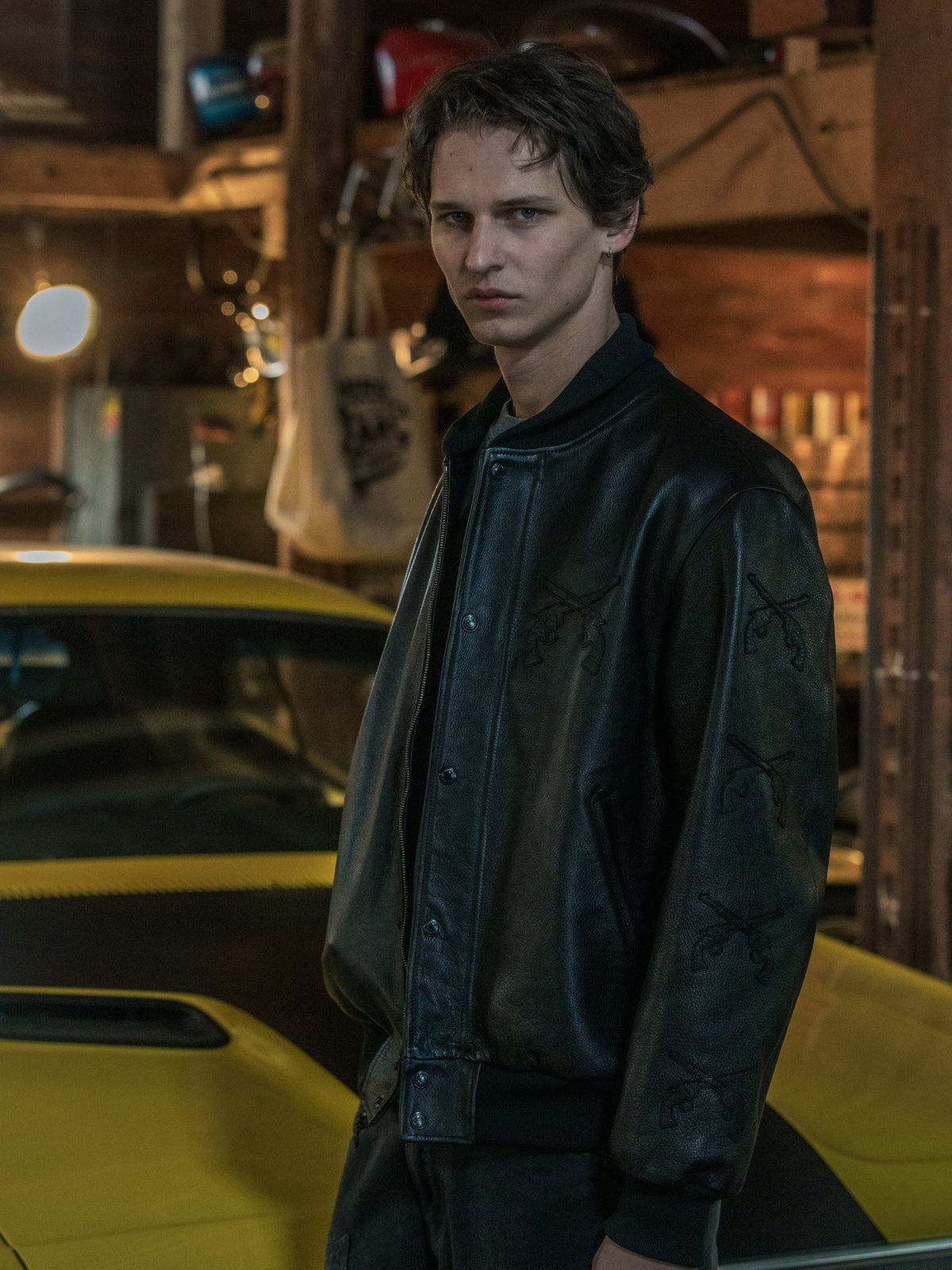 COW LEATHER CROSSGUN PATCH RIB JACKET / BLACK