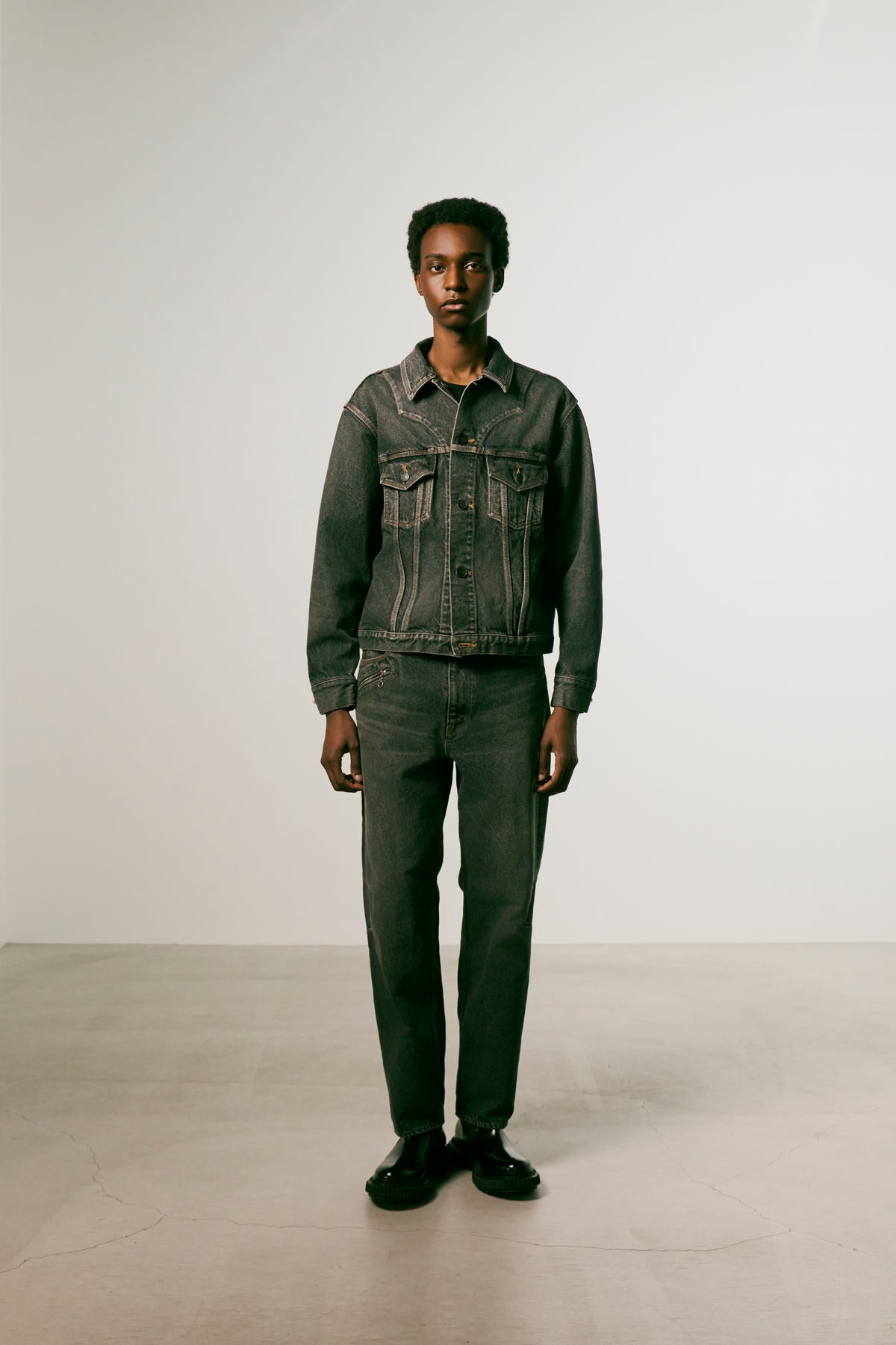 STONE BIO CRYSTAL DENIM PANTS  / BLACK
