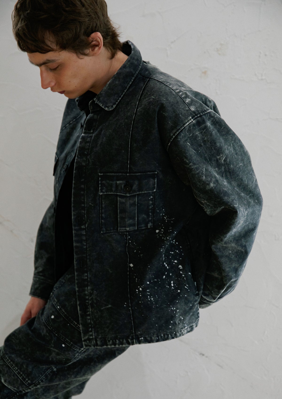 BACK SATIN SHIRT JACKET / BLACK