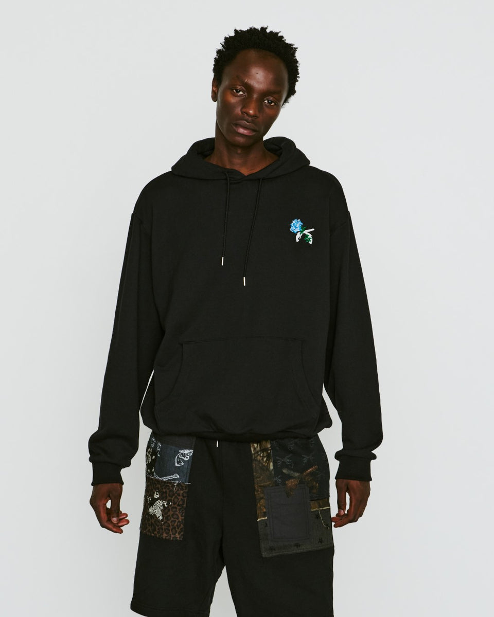 Load image into Gallery viewer, FLOWER CROSSGUN HOODIE / BLACK