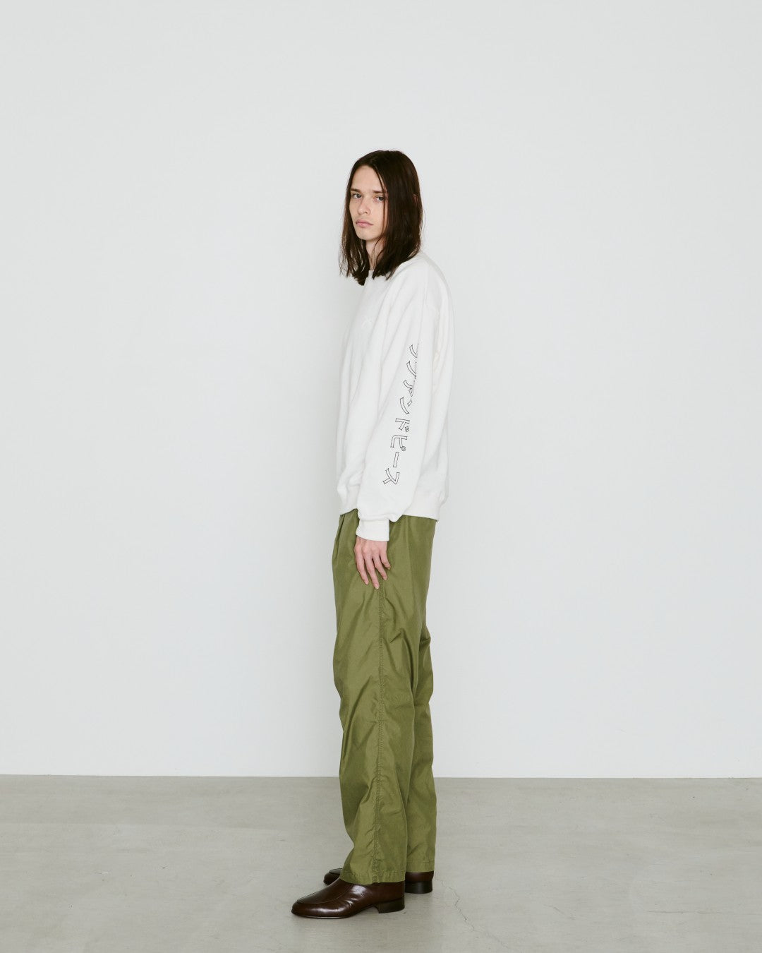 Load image into Gallery viewer, ラブアンドピース PRINT SWEAT / WHITE