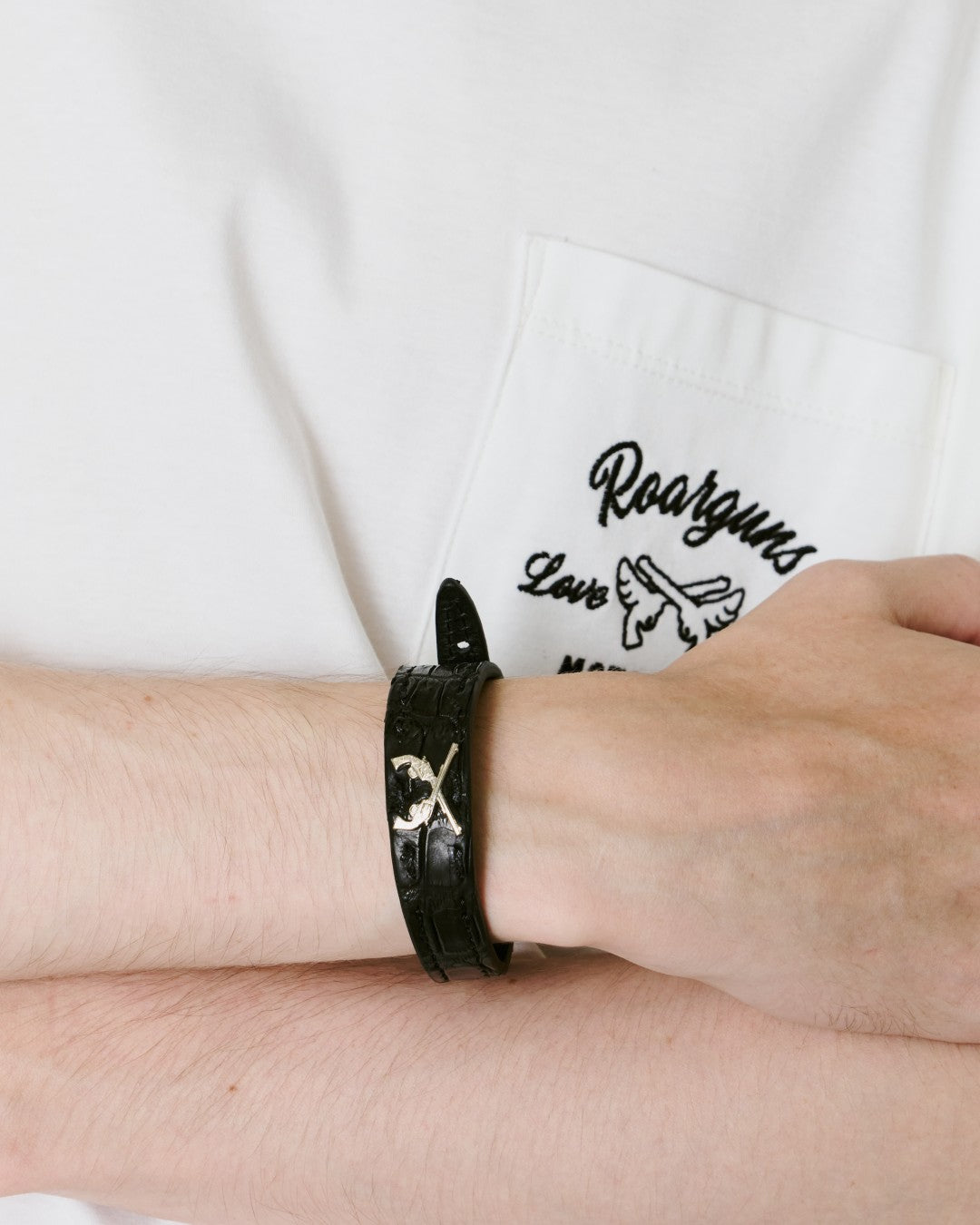 CROCODILE WRIST BAND CROSSGUN  / BLACK