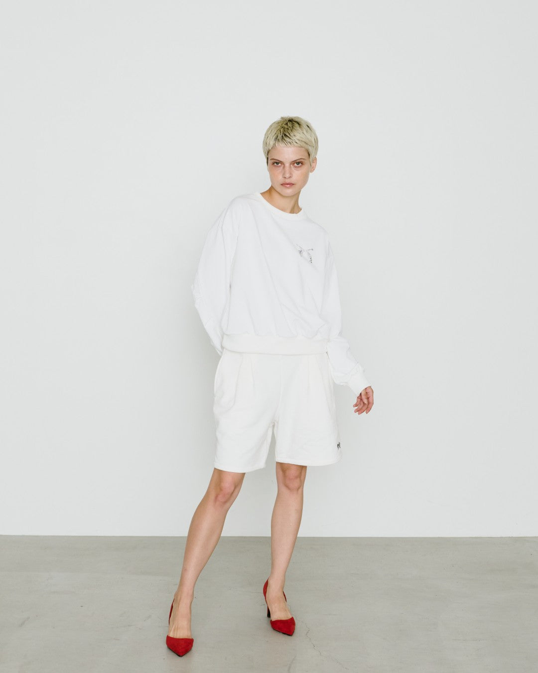 画像をギャラリービューアに読み込む, WOMENS WING CROSSGUN SHORTS / OFF WHTE
