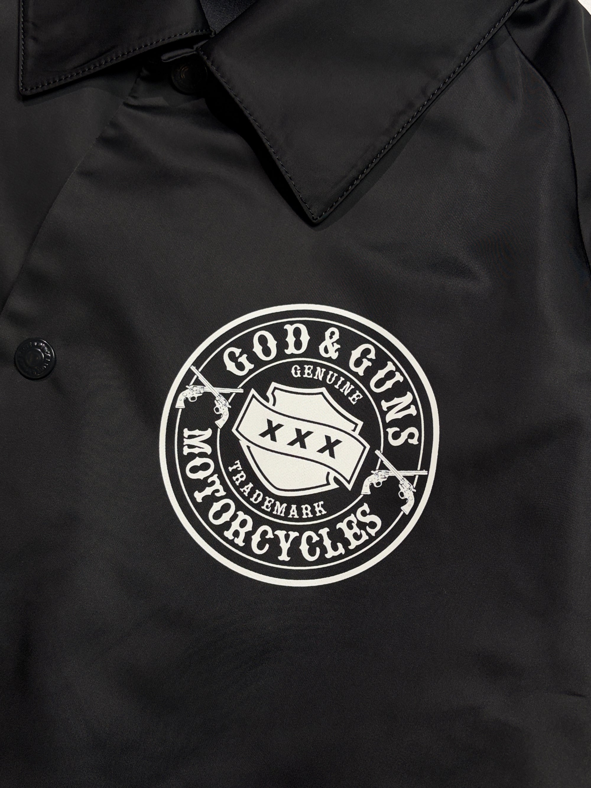 将图片加载到图库查看器，TRIPLE GUNS EMBLEM COACH JACKET / BLACK