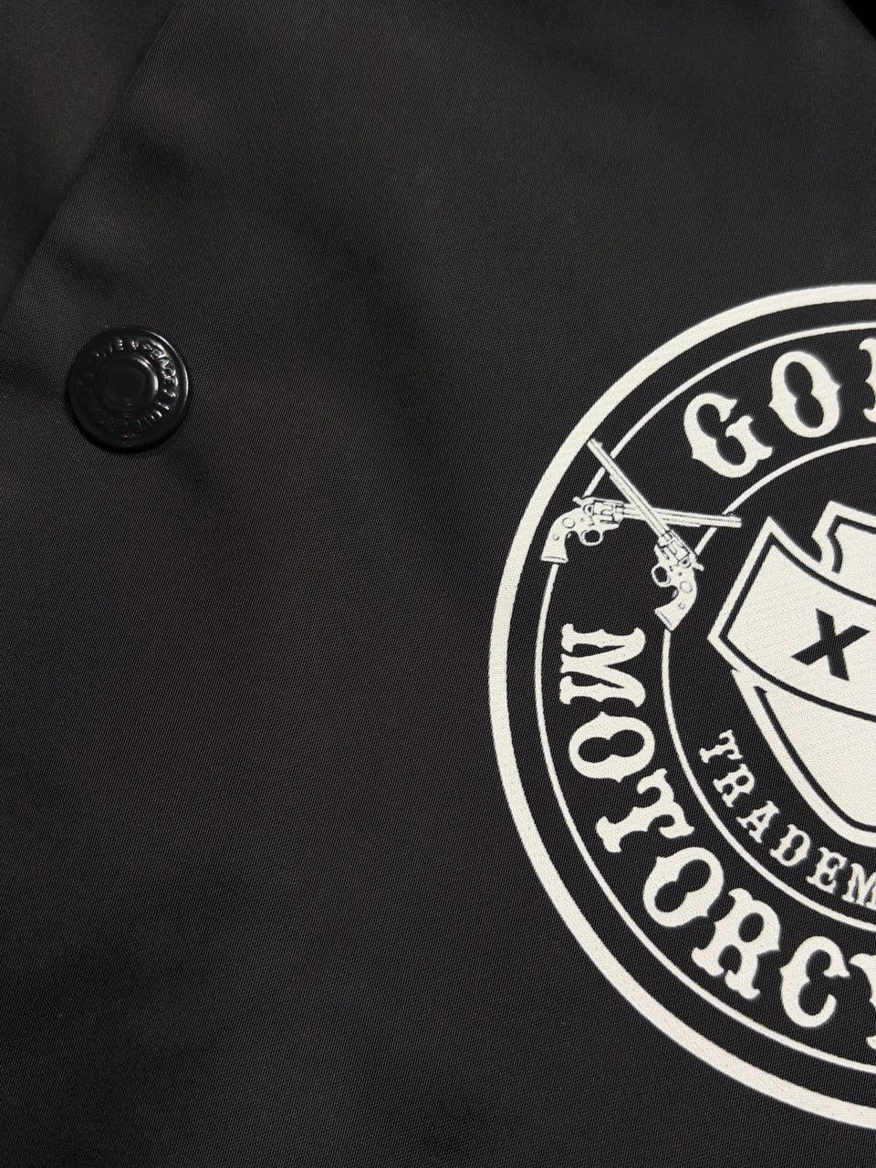 将图片加载到图库查看器，TRIPLE GUNS EMBLEM COACH JACKET / BLACK
