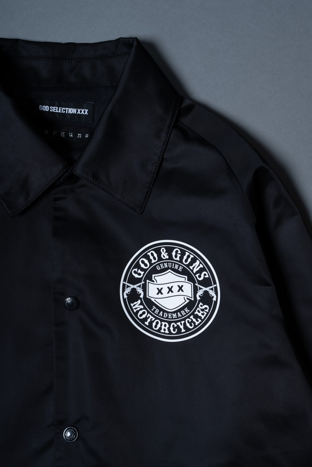将图片加载到图库查看器，TRIPLE GUNS EMBLEM COACH JACKET / BLACK