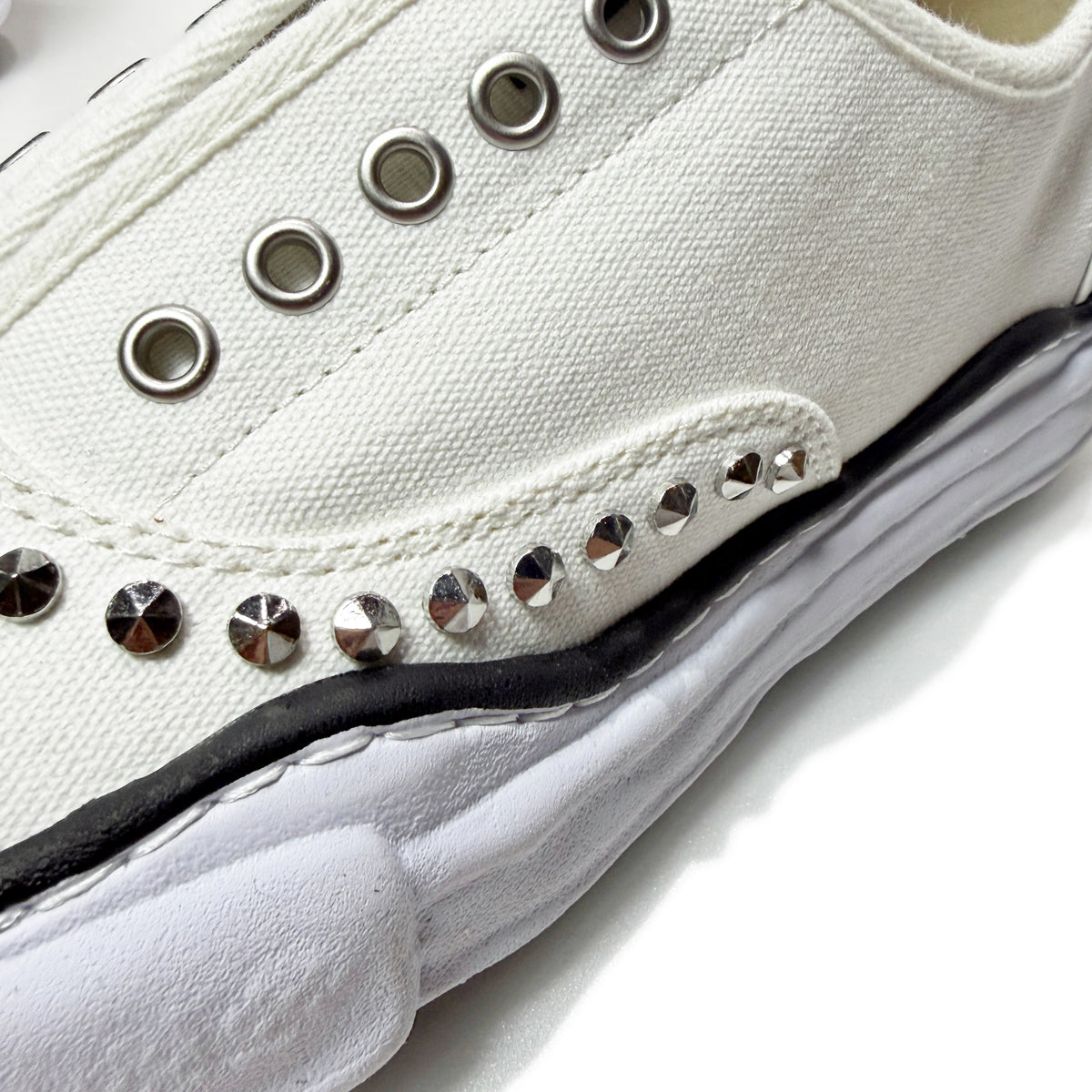 Maison MIHARA YASUHIRO "BAKER" STUDS SLIP-ON SNEAKERS / WHITE x WHITE
