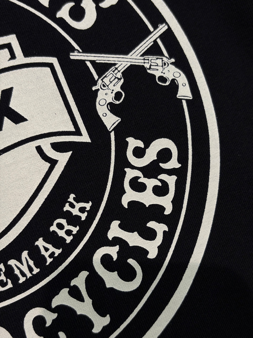 将图片加载到图库查看器，CIRCLE LOGO LAYERED T-SHIRT / BLACK