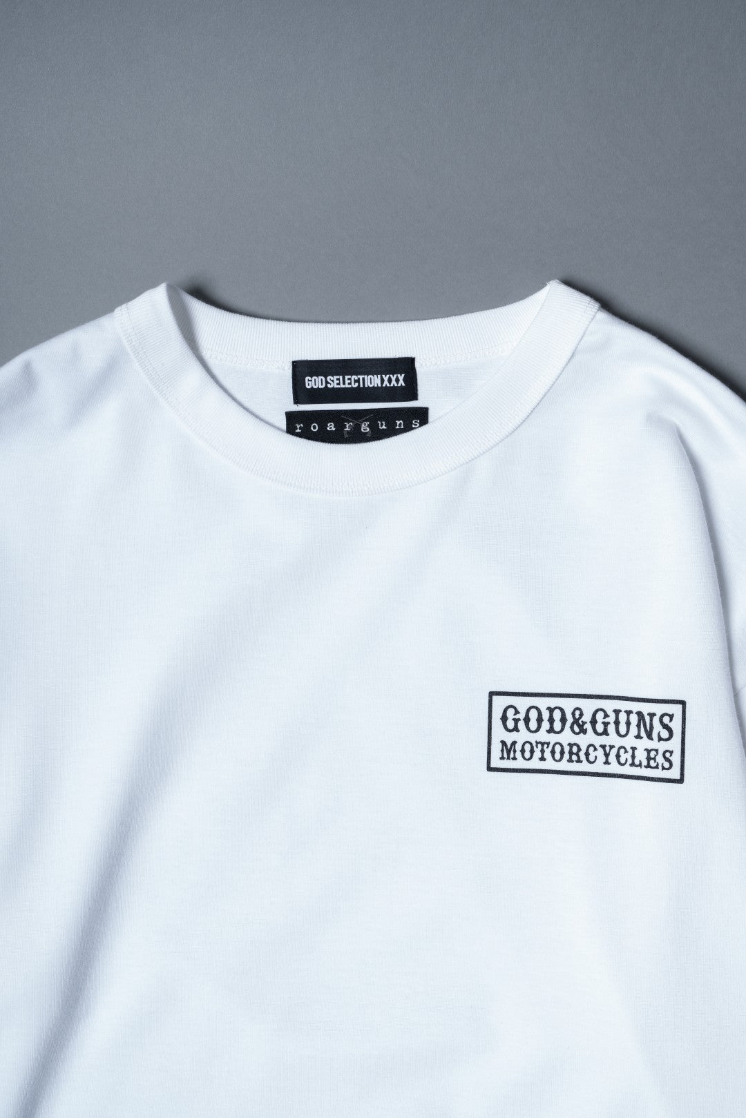 Load image into Gallery viewer, CIRCLE LOGO LAYERED T-SHIRT / WHITE