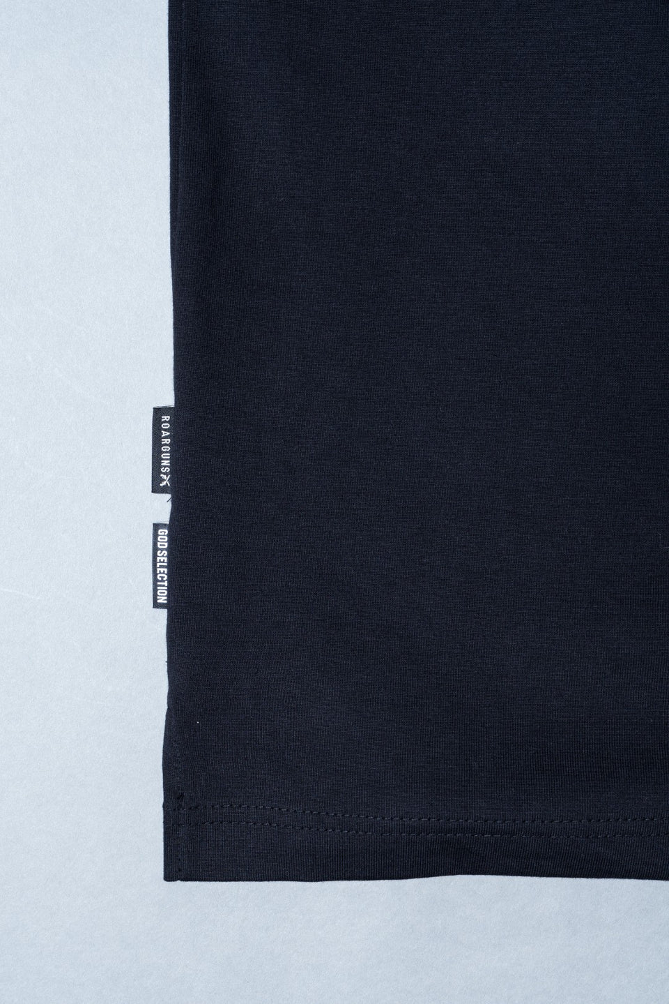 将图片加载到图库查看器，CIRCLE LOGO LAYERED T-SHIRT / BLACK