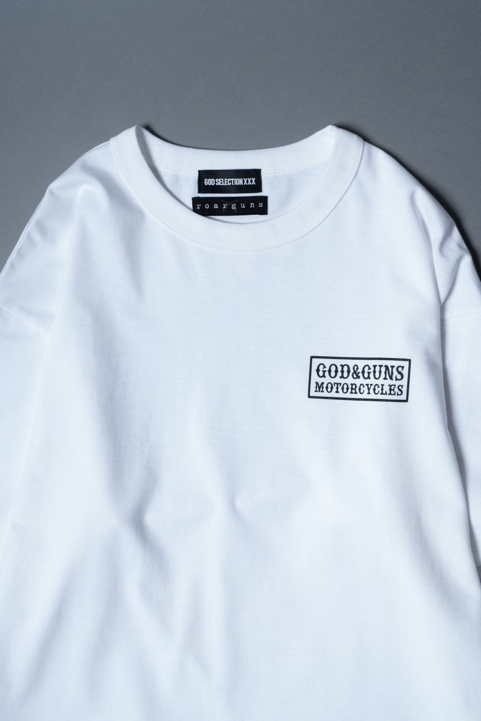 画像をギャラリービューアに読み込む, TRIPLE GUNS EMBLEM LAYERED T-SHIRT / WHITE