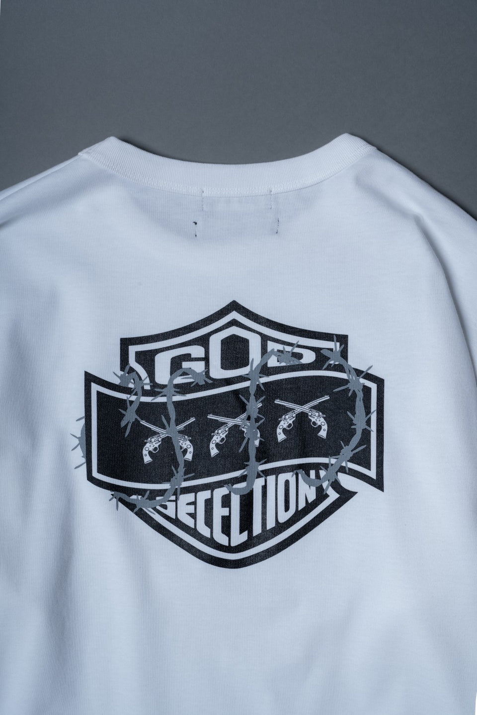 画像をギャラリービューアに読み込む, TRIPLE GUNS EMBLEM LAYERED T-SHIRT / WHITE
