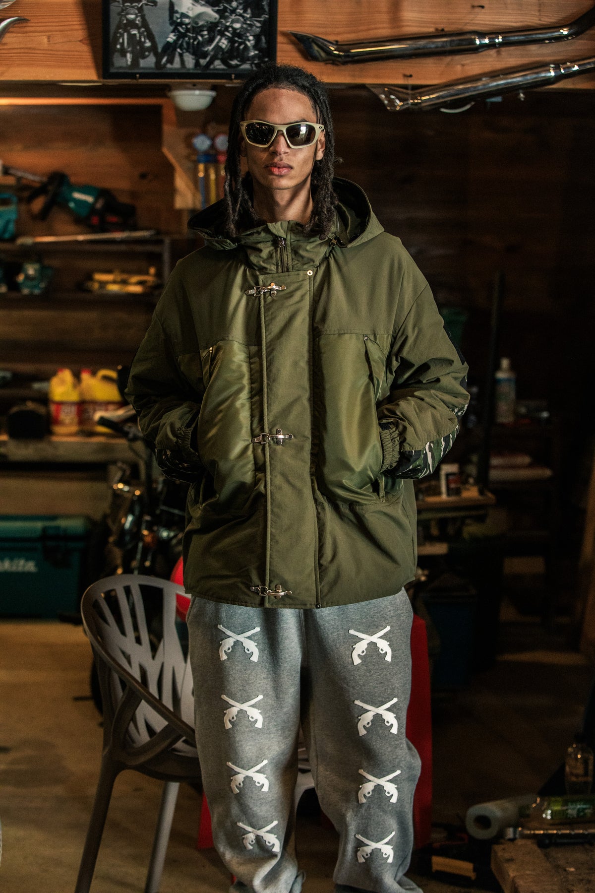roarguns × WILD THINGS SHORT MONSTER PARKA (PLAIN) / KHAKI