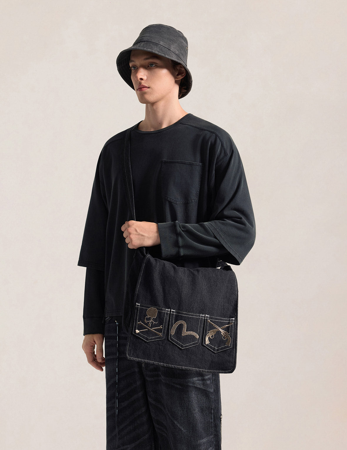 EVISU x mastermind JAPAN MULTI-POCKET DENIM MESSENGER BAG