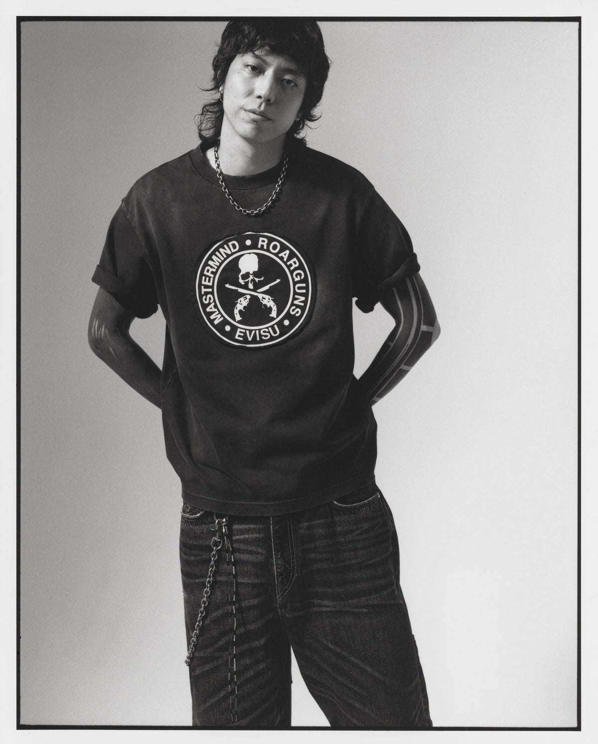 EVISU x mastermind JAPAN x roarguns FRAYED APPLIQUE DAICOCK T-SHIRT
