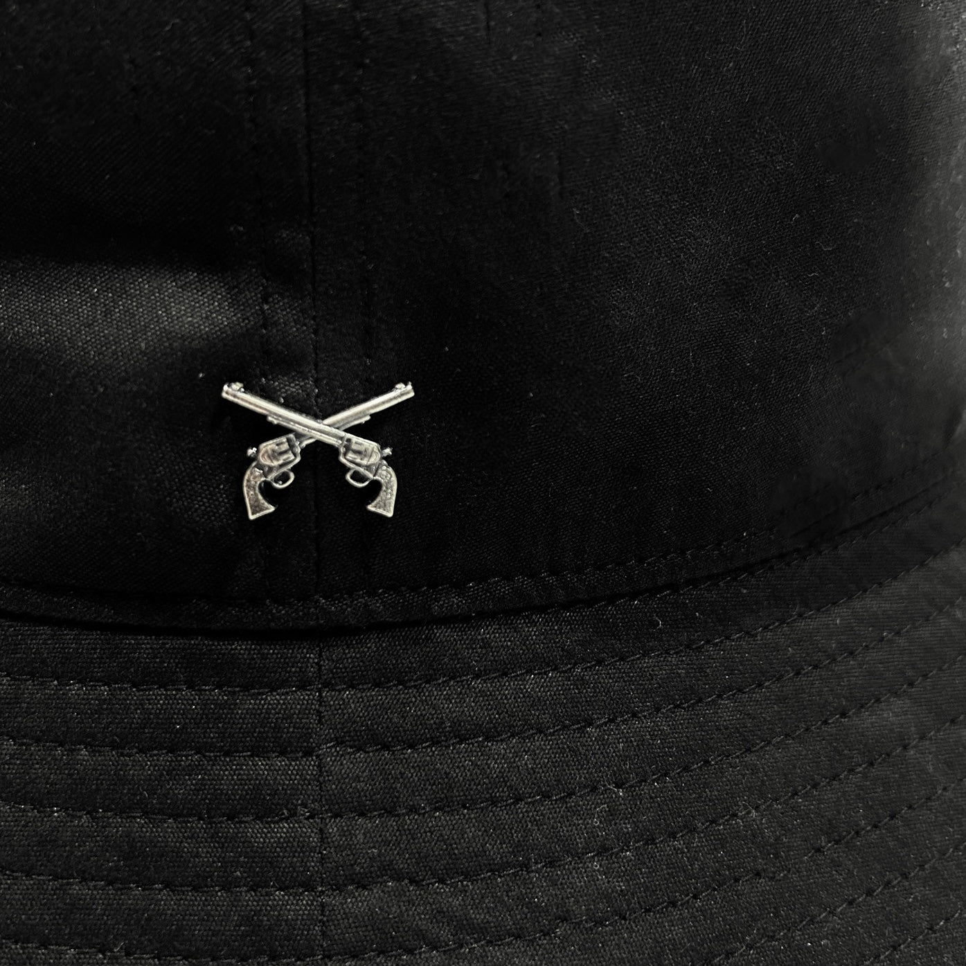 画像をギャラリービューアに読み込む, CROSSGUN METAL PIN HAT / BLACK
