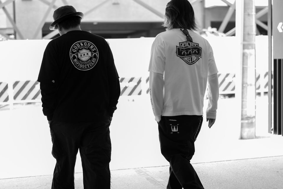 将图片加载到图库查看器，CIRCLE LOGO LAYERED T-SHIRT / BLACK