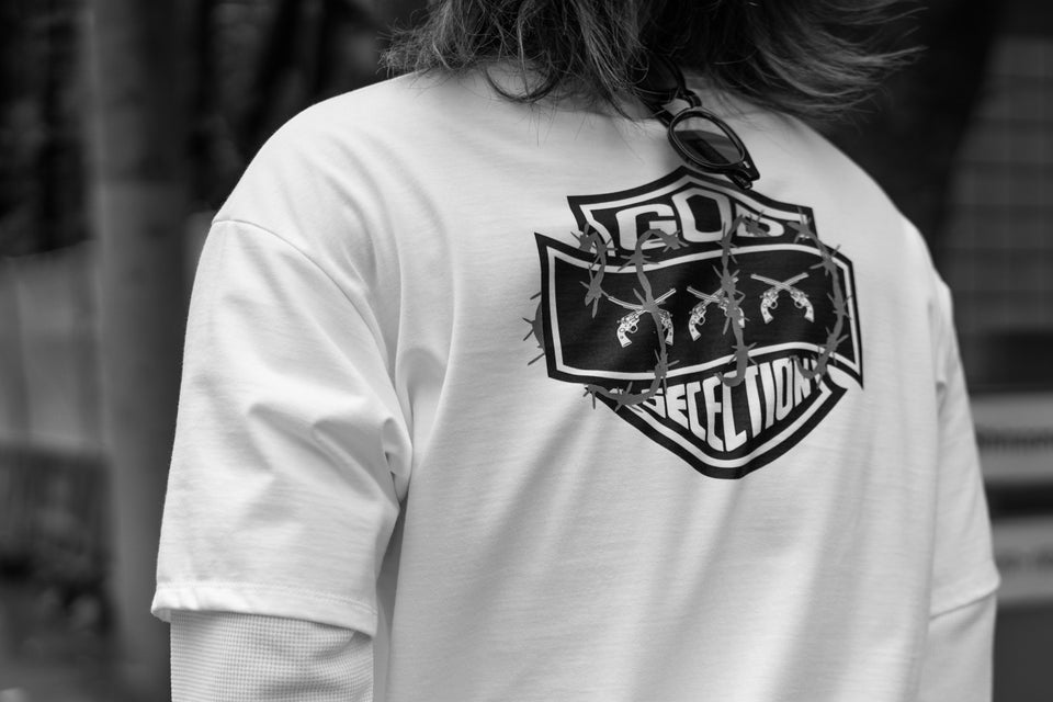 画像をギャラリービューアに読み込む, TRIPLE GUNS EMBLEM LAYERED T-SHIRT / WHITE