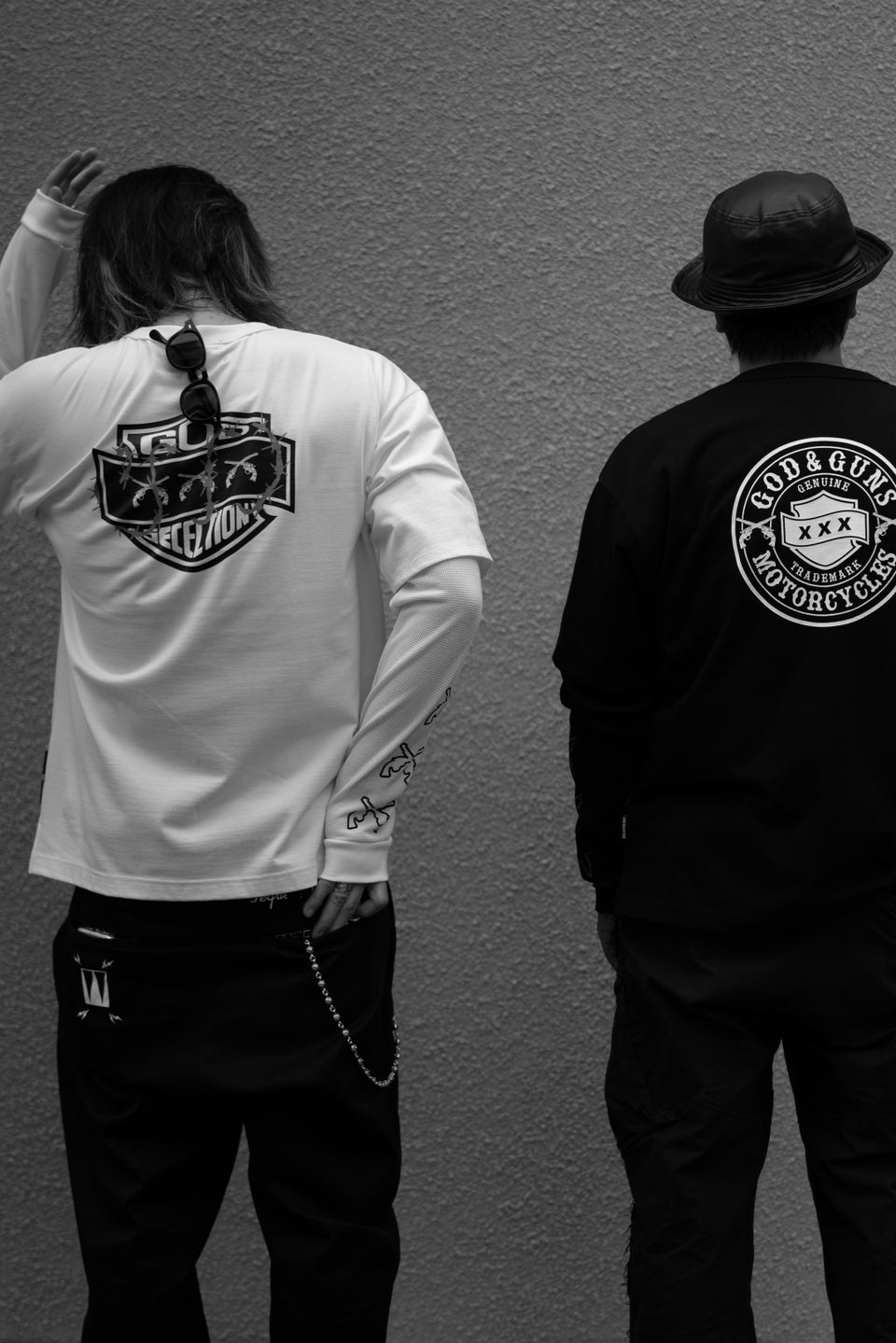 画像をギャラリービューアに読み込む, TRIPLE GUNS EMBLEM LAYERED T-SHIRT / WHITE