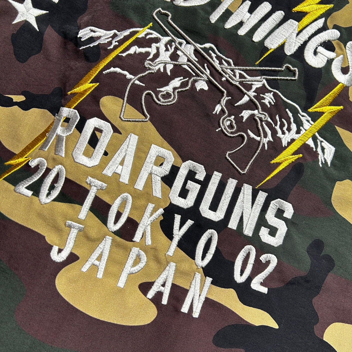 WILD THINGS DENALI JACKET COLOR EMBROIDERY / CAMO