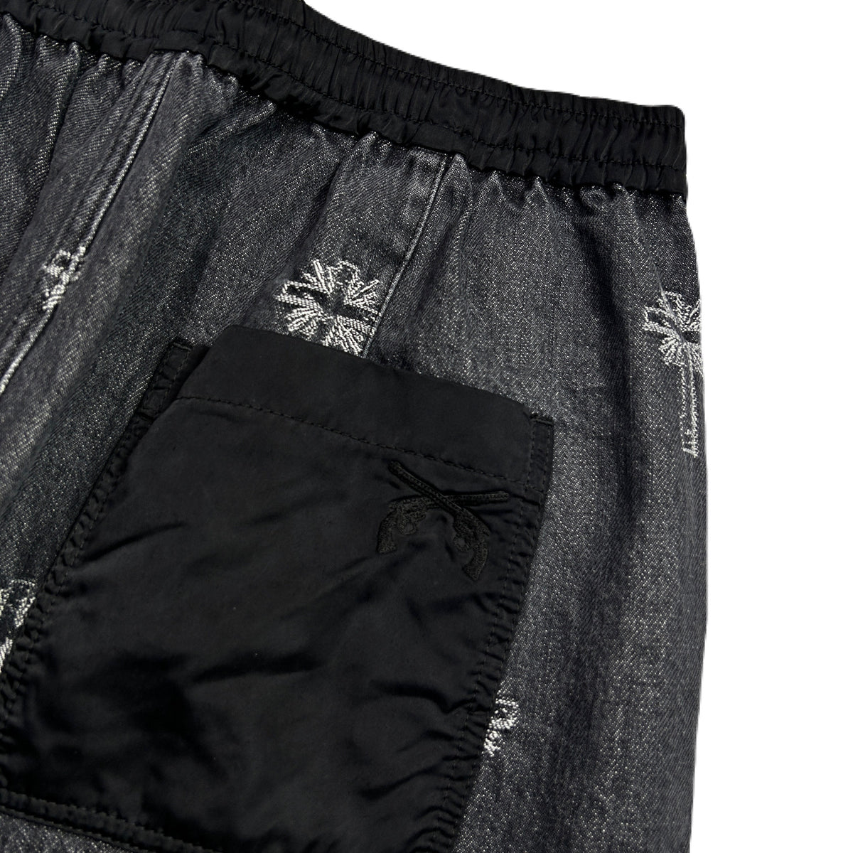 CROSS JACQUARD DENIM SHORTS / BLACK