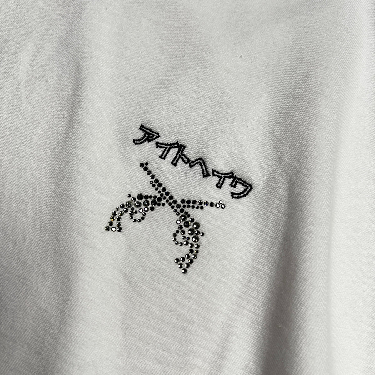 アイトヘイワEMBROIDERY T-SHIRT / WHITE