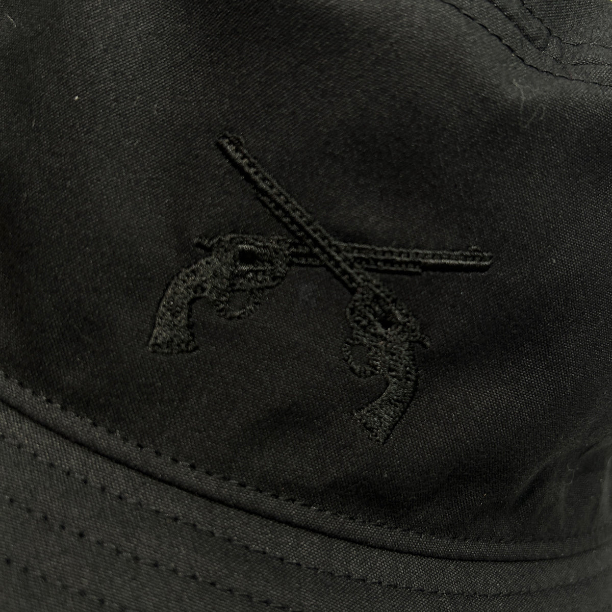 CROSSGUN EMBROIDERY HAT / BLACK