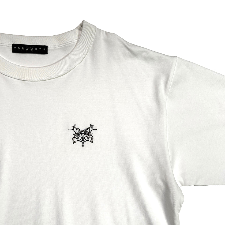 画像をギャラリービューアに読み込む, CROSSGUN EMBROIDERY x CRYSTAL T-SHIRT / WHITE