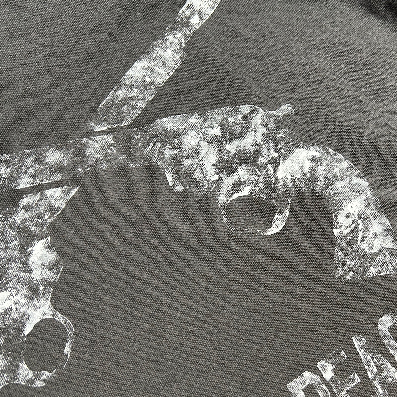 将图片加载到图库查看器，HAND PRINT CROSSGUN T-SHIRT / BLACK*WHITE