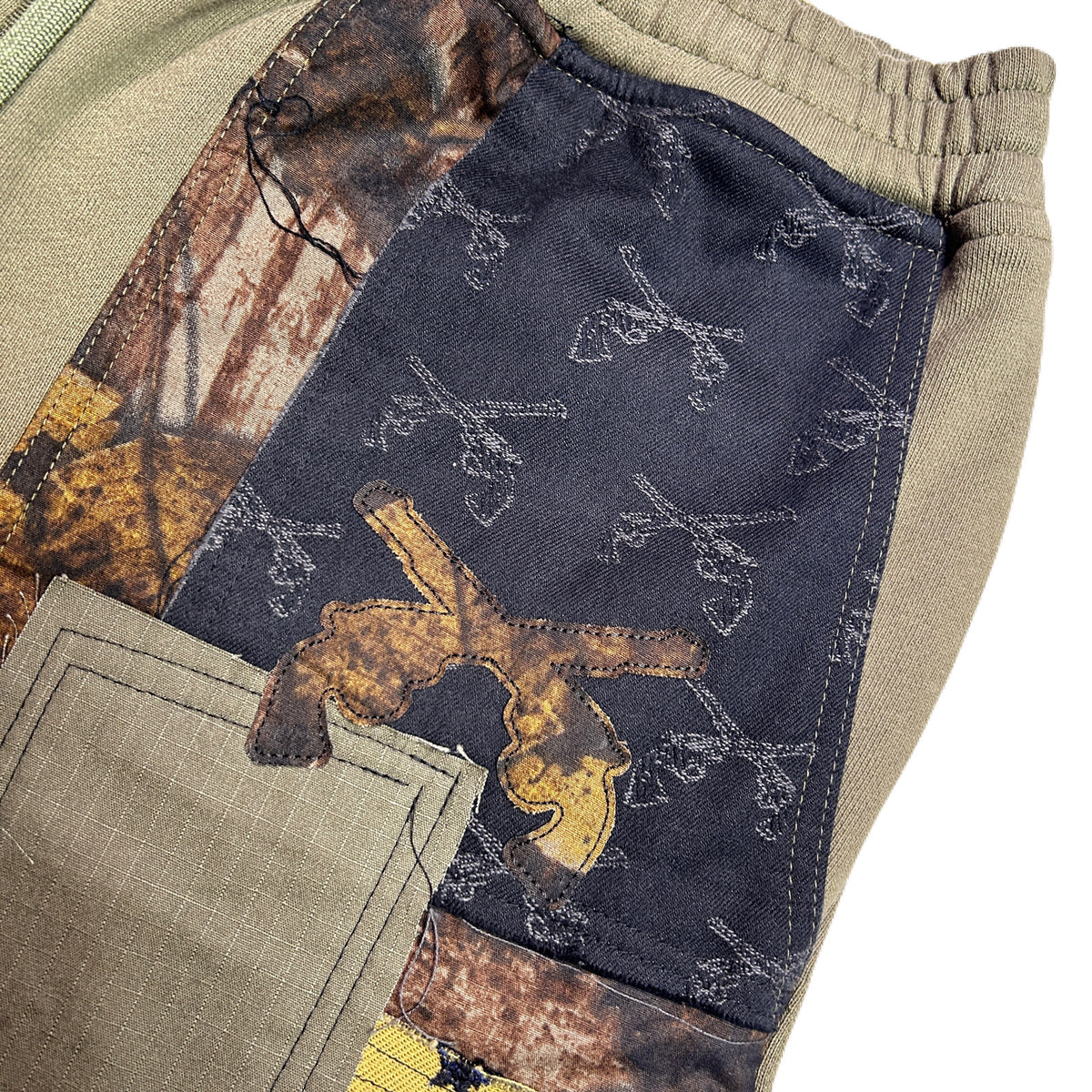 PATCH WORK REMAKE SHORTS / KHAKI