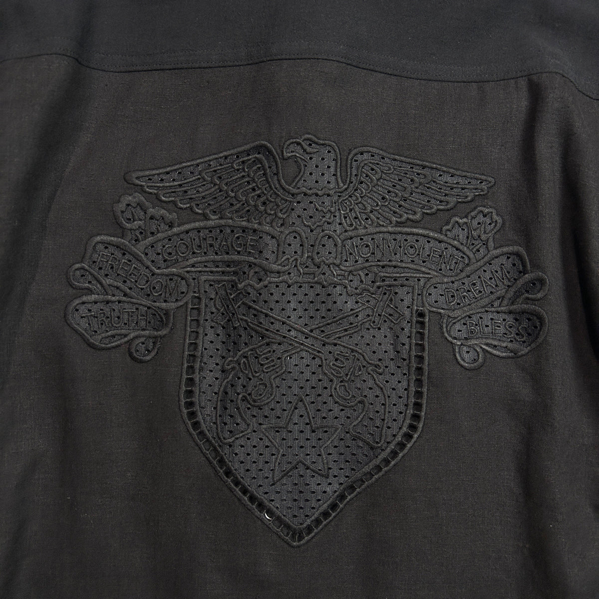 COTTON HEMP EAGLE EMBLEM SHIRT / BLACK*BLACK
