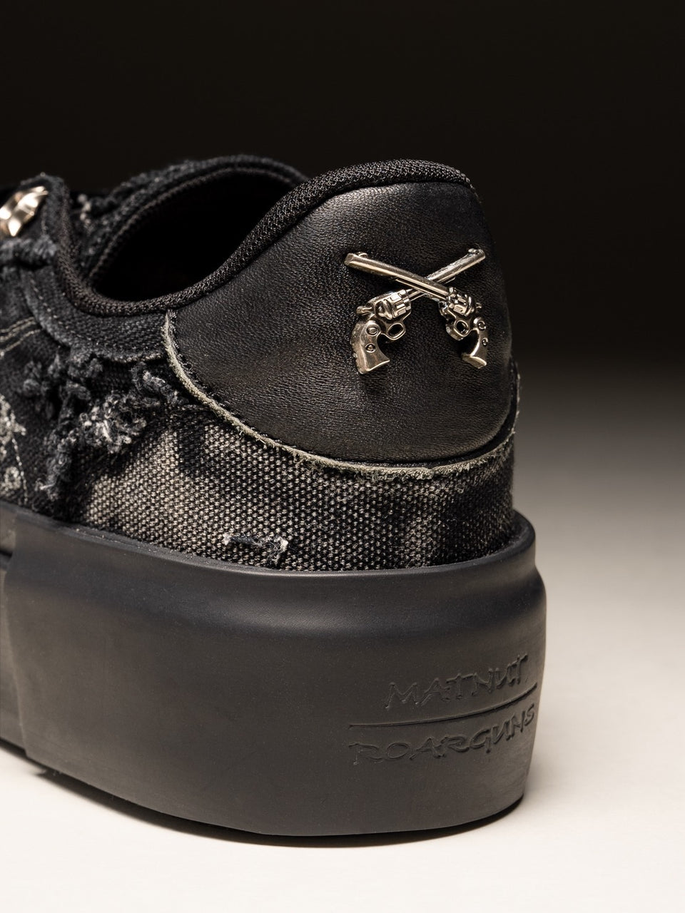 将图片加载到图库查看器，MATNUT x roarguns SNEAKERS / BLACK*BLACK