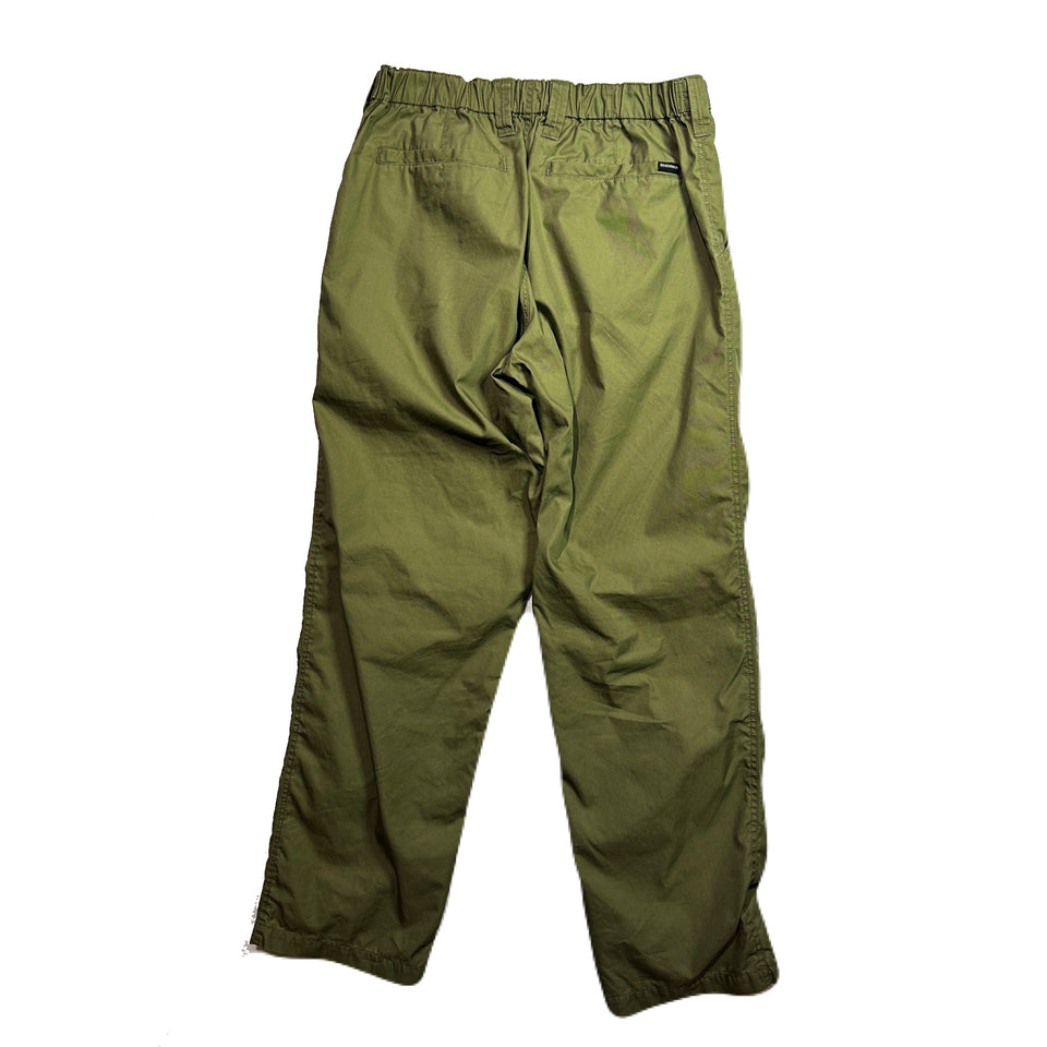 画像をギャラリービューアに読み込む, COTTON NYLON GABADINE TUCK PANTS / KHAKI