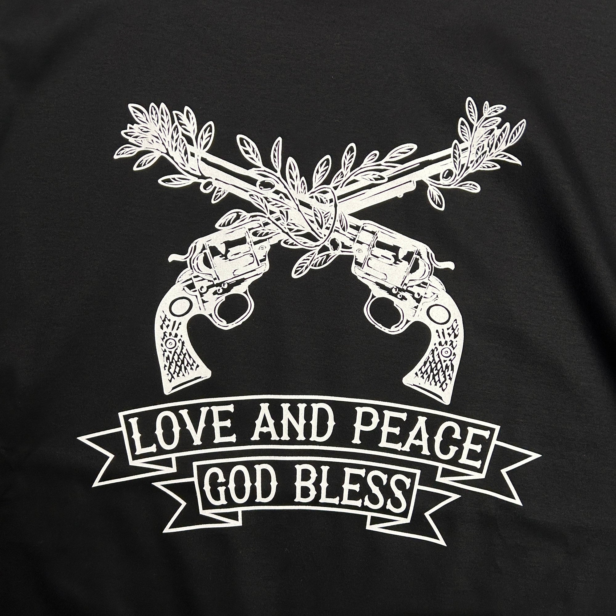 画像をギャラリービューアに読み込む, OLIVE TREE CROSSGUN T-SHIRT / BLACK