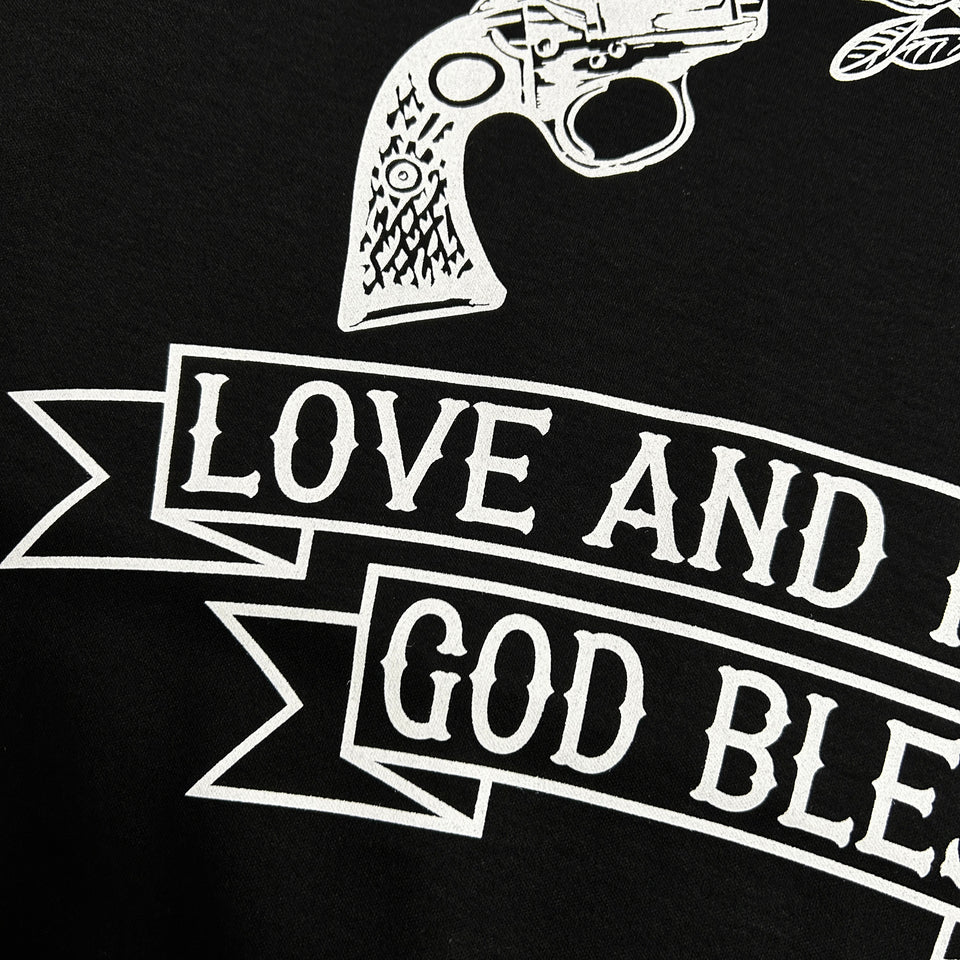 画像をギャラリービューアに読み込む, OLIVE TREE CROSSGUN T-SHIRT / BLACK