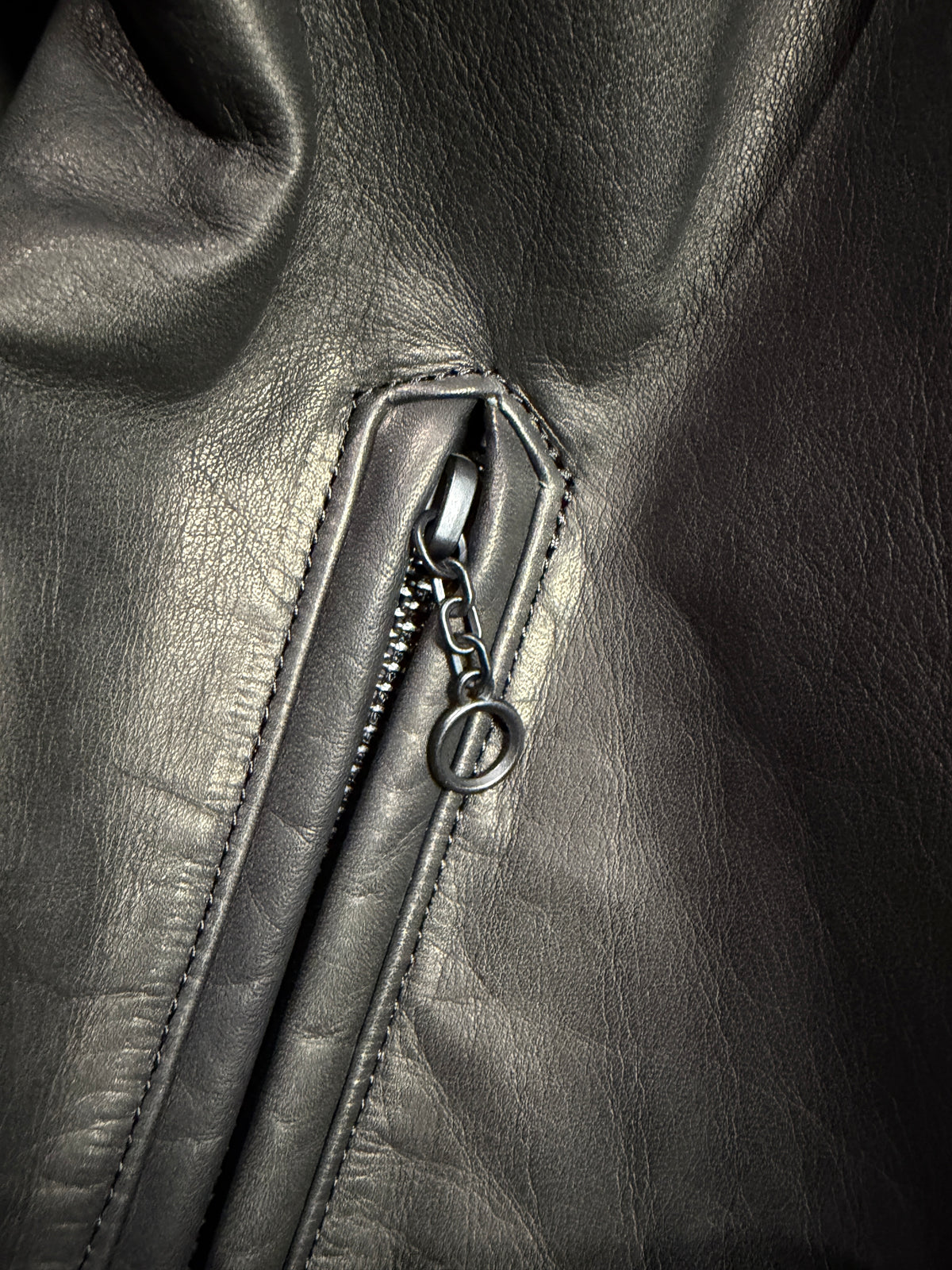 COW LEATHER ZIP PUFFER JACKET / BLACK