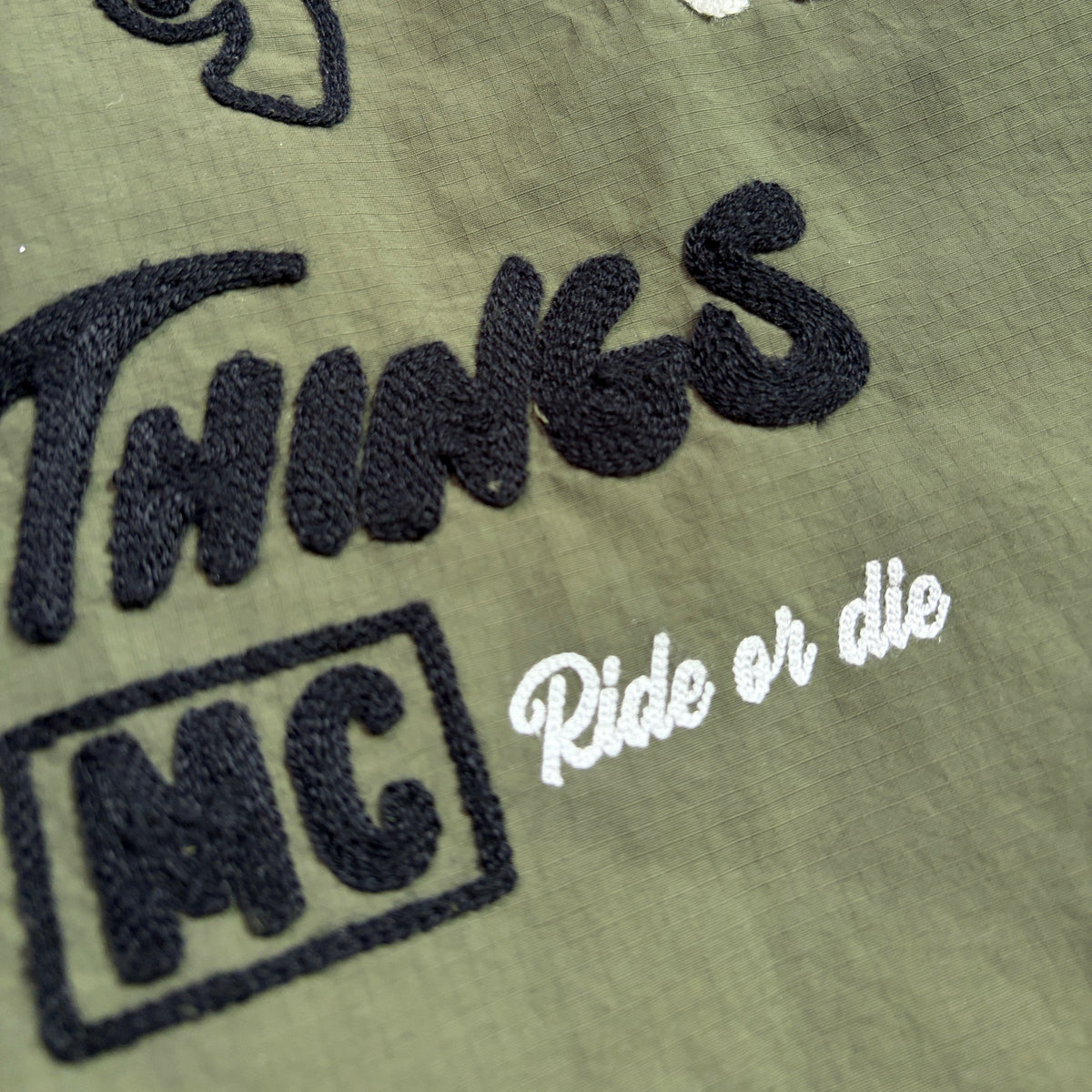 roarguns × WILD THINGS SHORT MONSTER PARKA (CHAIN STITCH)  / KHAKI