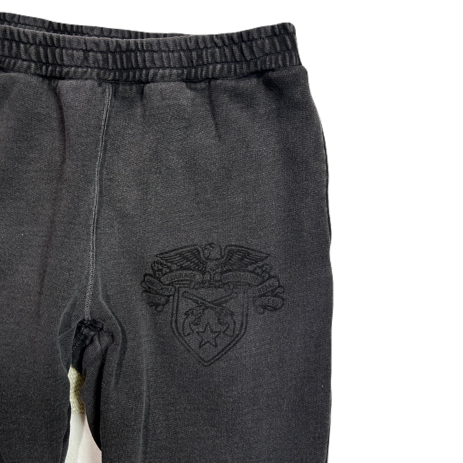 画像をギャラリービューアに読み込む, EMBLEM PRINT SWEAT PANTS / BLACK