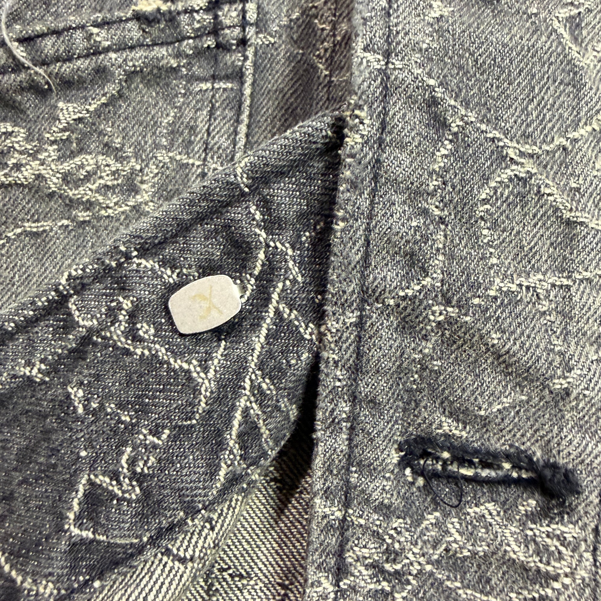 Load image into Gallery viewer, SPIDER JAQUARD DENIM JACKET / BLACK