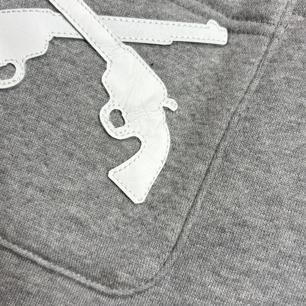 CROSSGUN LEATHER PATCH SWEAT PANTS / GRAY
