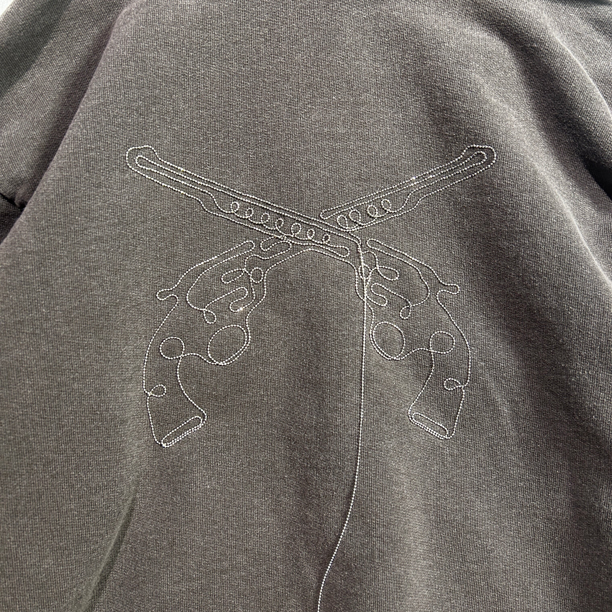 CROSSSGUN CHAIN EMBROIDERY HOODIE / BROWN