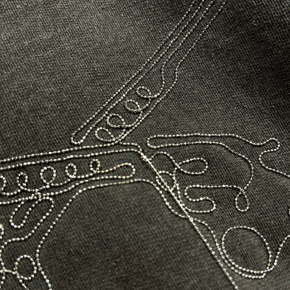 Load image into Gallery viewer, CROSSSGUN CHAIN EMBROIDERY HOODIE / BLACK