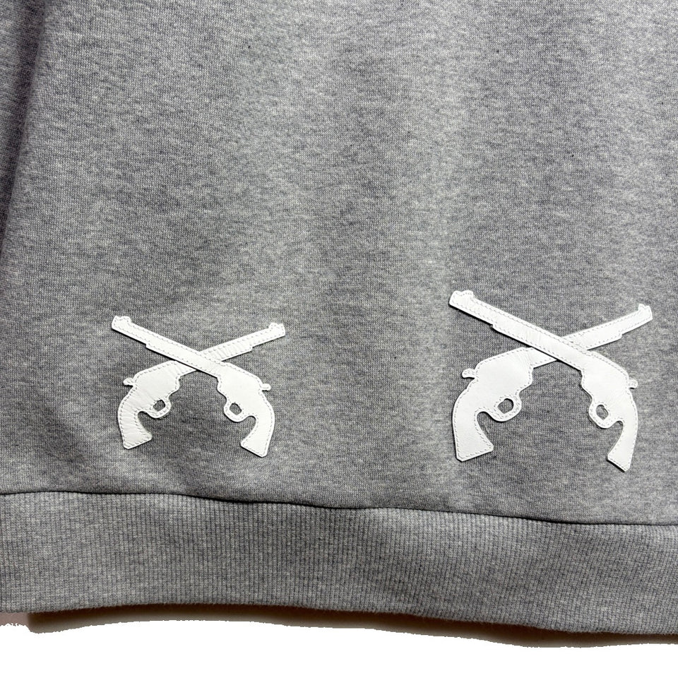 画像をギャラリービューアに読み込む, CROSSGUN LEATHER PATCH SWEAT HOODIE / GRAY
