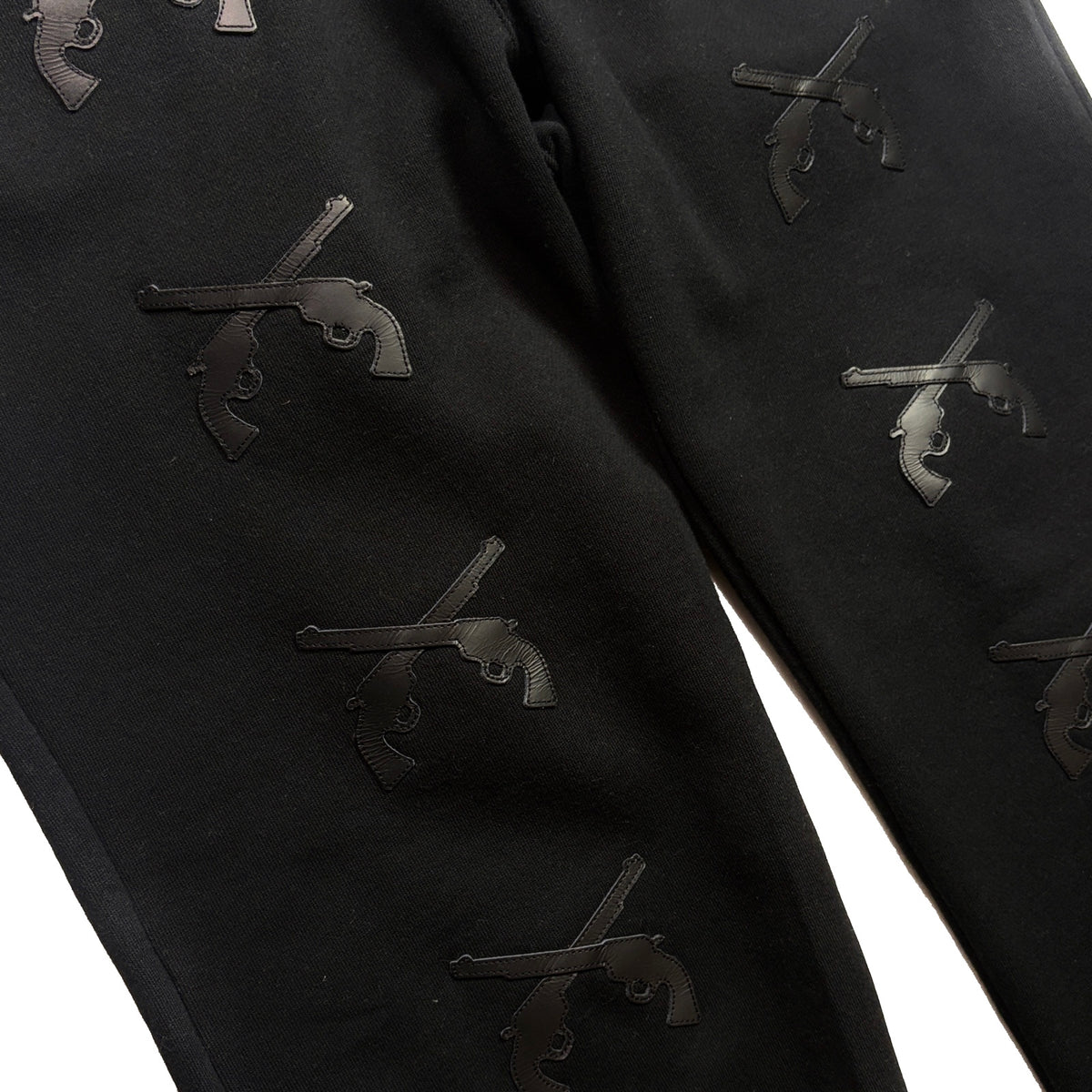 CROSSGUN LEATHER PATCH SWEAT PANTS / BLACK