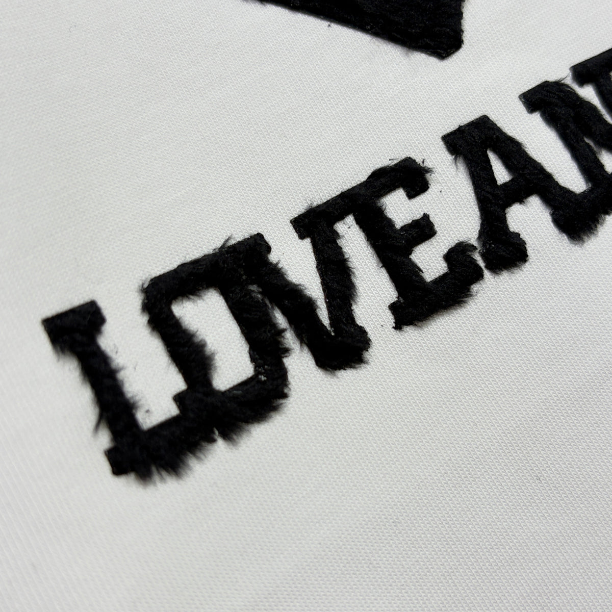 LA FUR PRINT L/S T-SHIRT / WHITE*BLACK