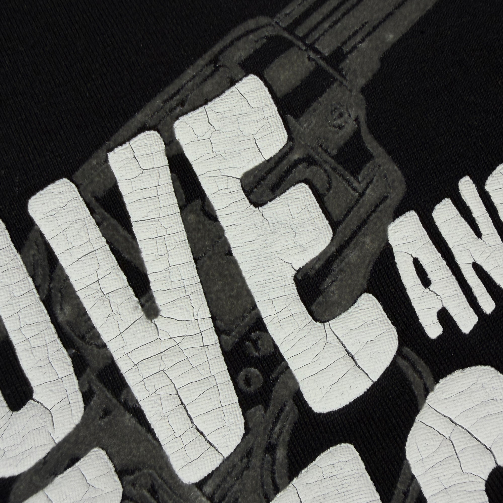 Load image into Gallery viewer, ORGANIC COTTON FLOCK CRACK PRINT T-SHIRT / BLACK