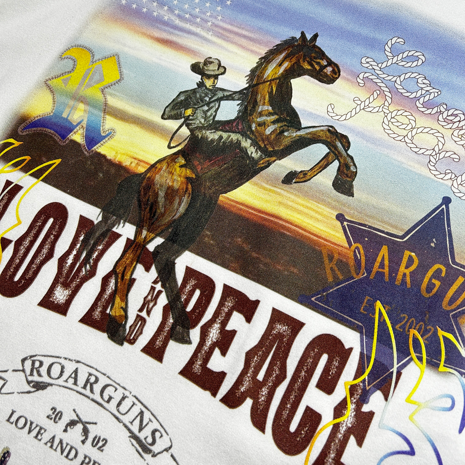 Load image into Gallery viewer, COWBOY PRINT T-SHIRT / WHITE