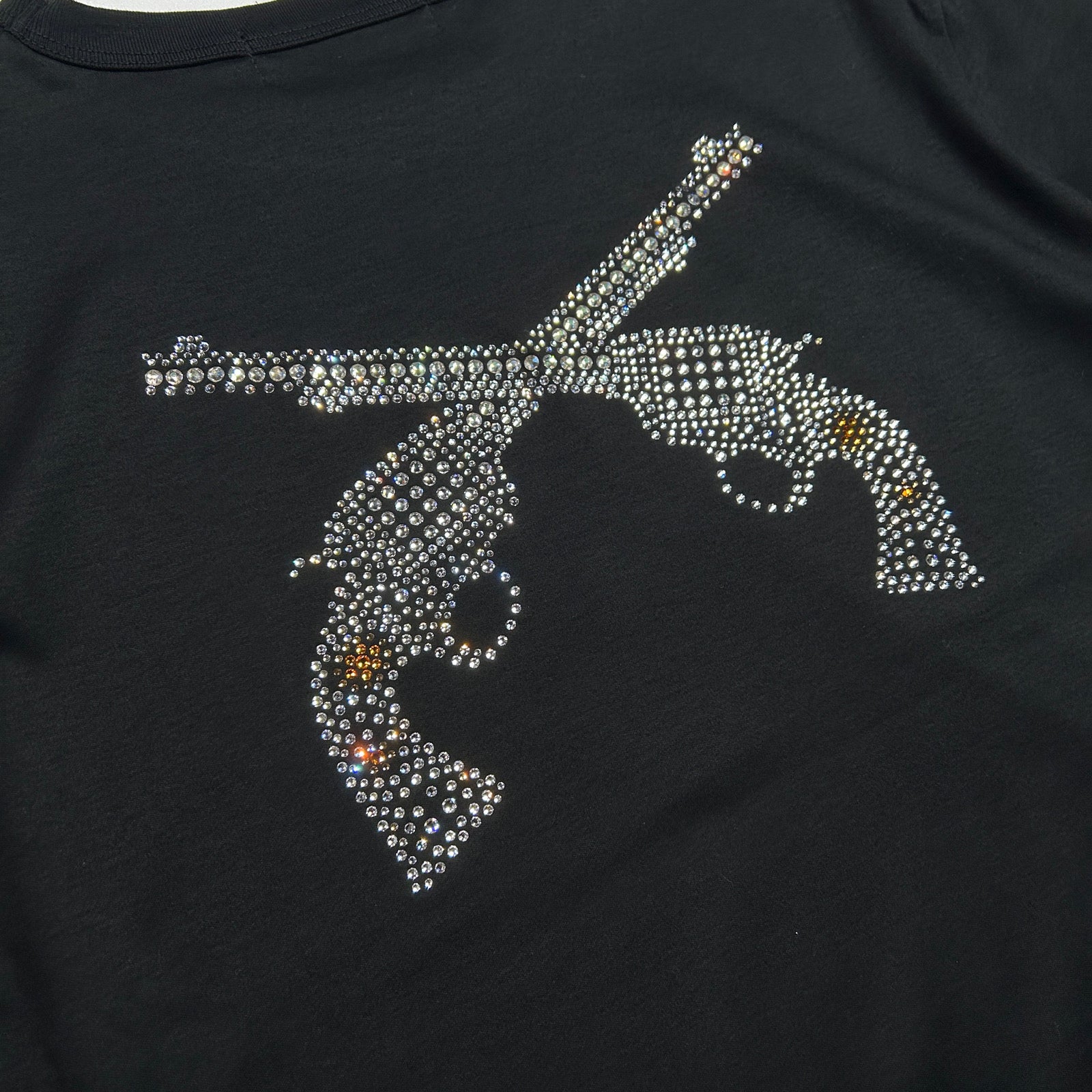 画像をギャラリービューアに読み込む, WOMENS CROSSGUN CRYSTAL T-SHIRT / BLACK